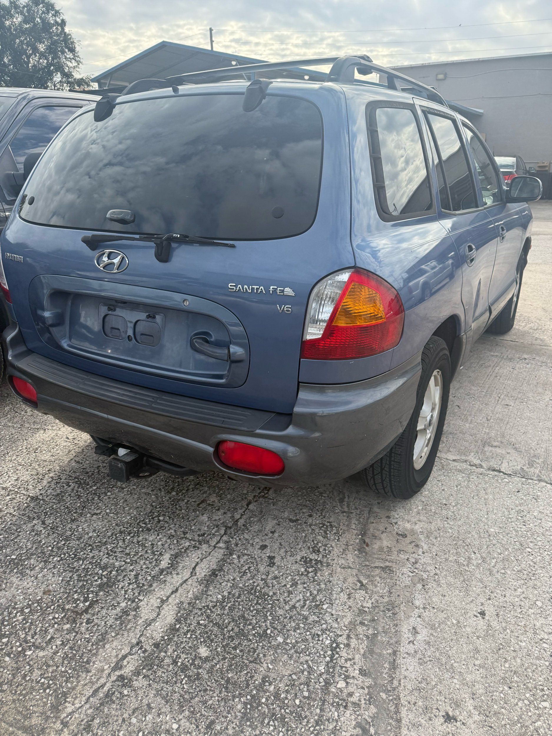 2003 Hyundai Santa Fe GLS photo 3