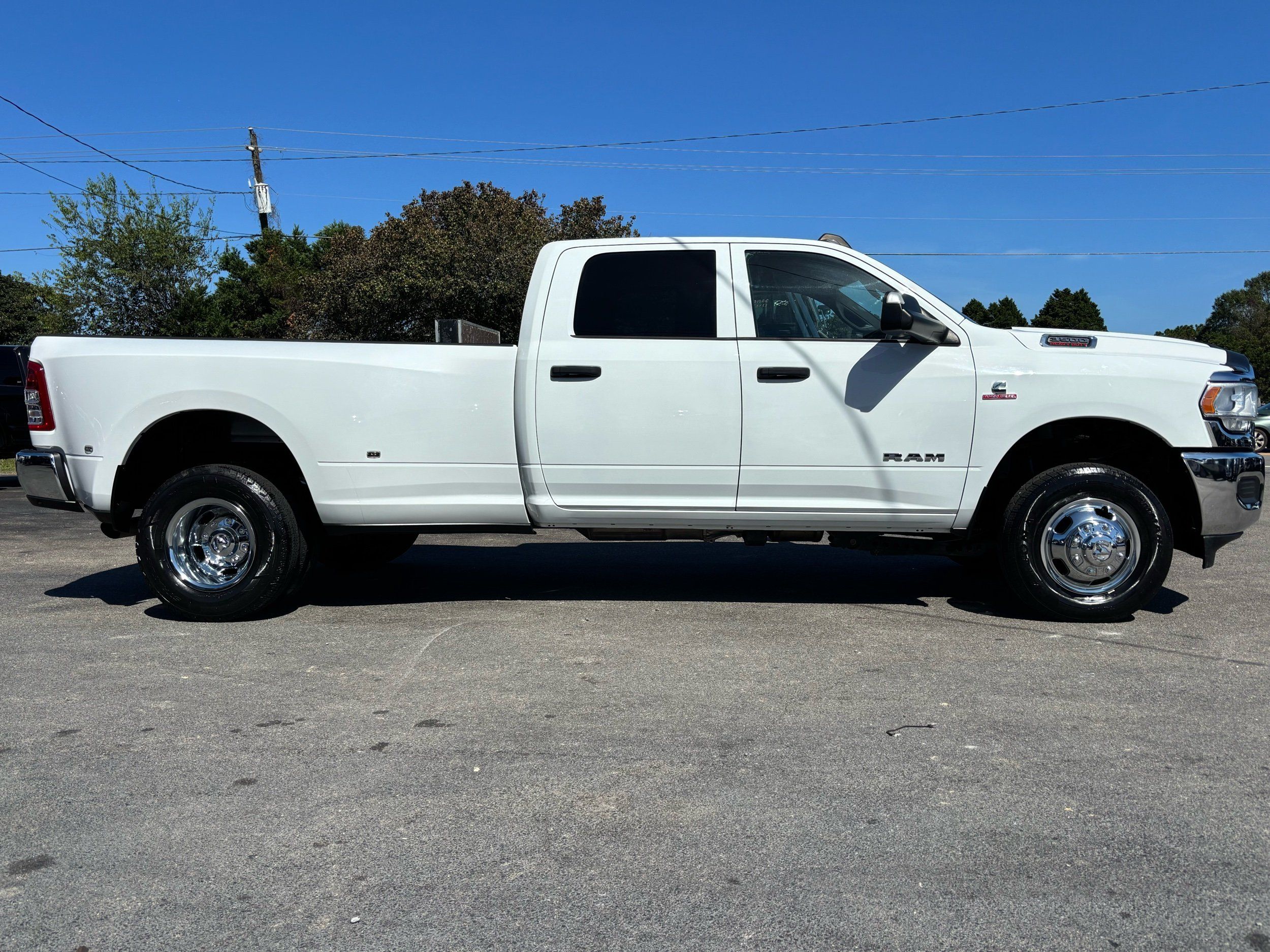 2022 Ram 3500 Tradesman photo 3