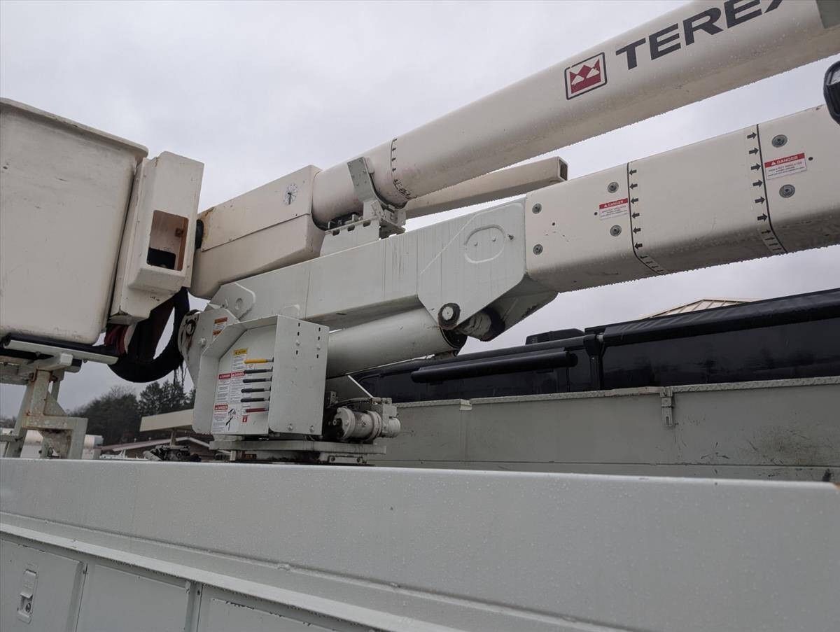 2011 International DuraStar 4300 24