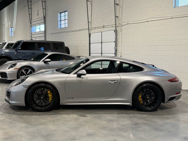 2017 Porsche 911 Carrera GTS, photo 2