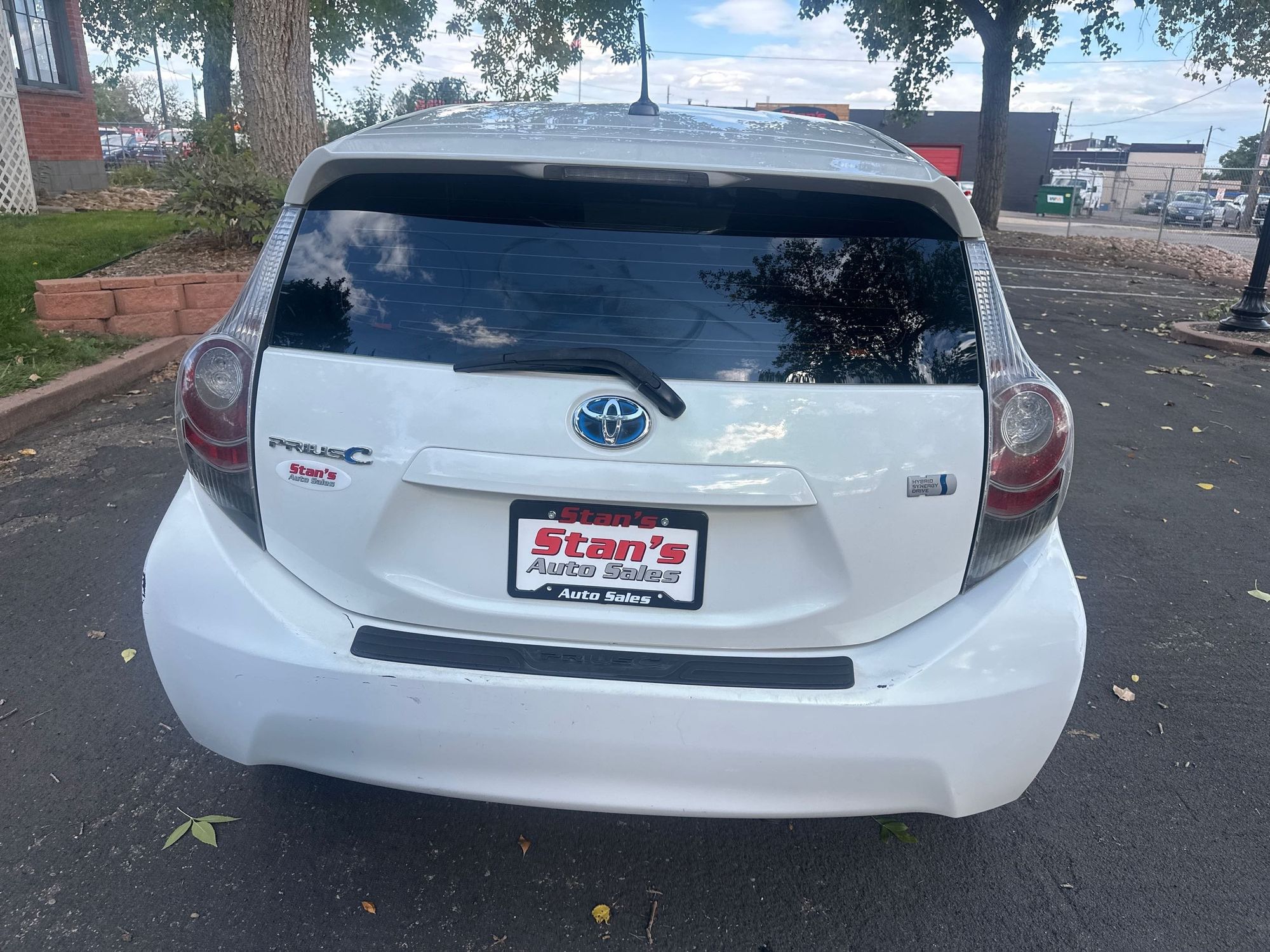 2013 Toyota Prius C Four photo 4