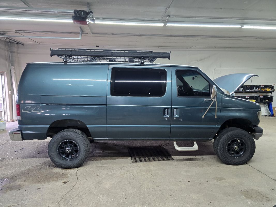 1996 Ford E-Series's photo