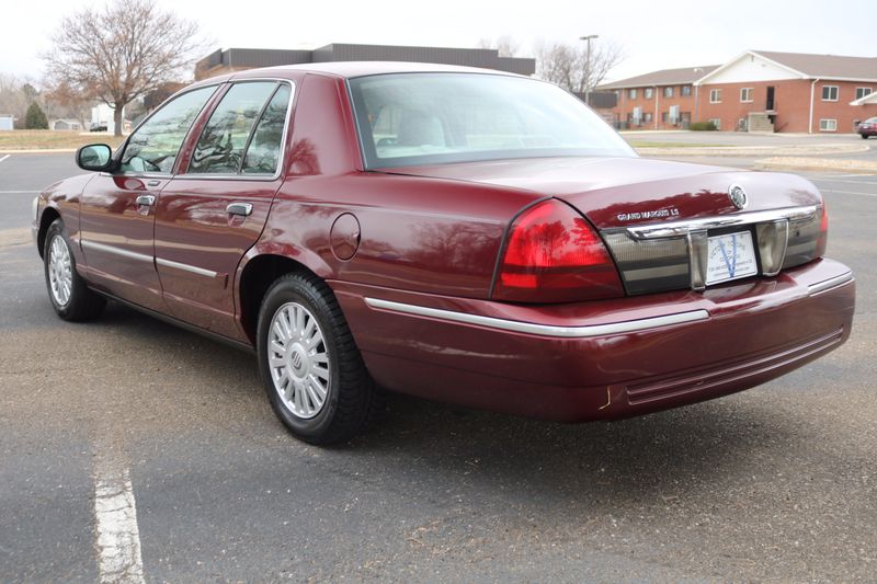人文 marquiscount 2007 Mercury Grand Marquis LS | Victory Motors of Colorado