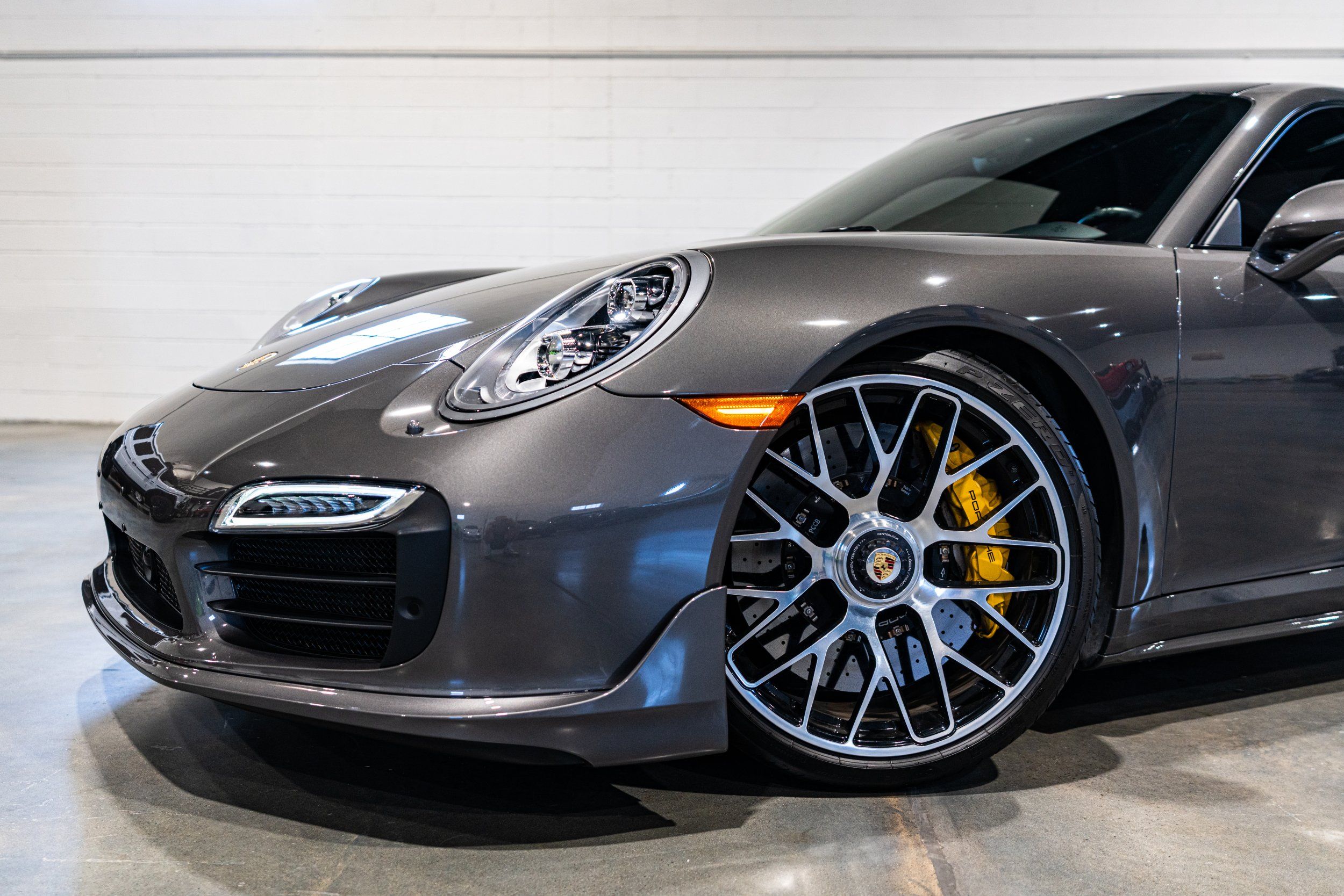 2015 Porsche 911 Turbo S, photo 2