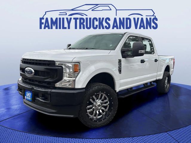 White 2022 Ford F-250 Super Duty Pickup Truck Four-Wheel Drive 6-Speed Automatic