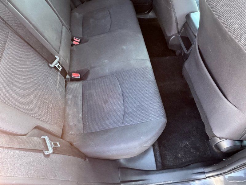 2021 Toyota RAV4 LE photo 21