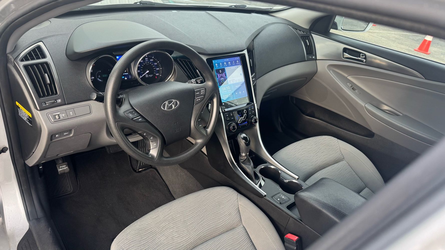 2013 Hyundai Sonata Hybrid Limited photo 5