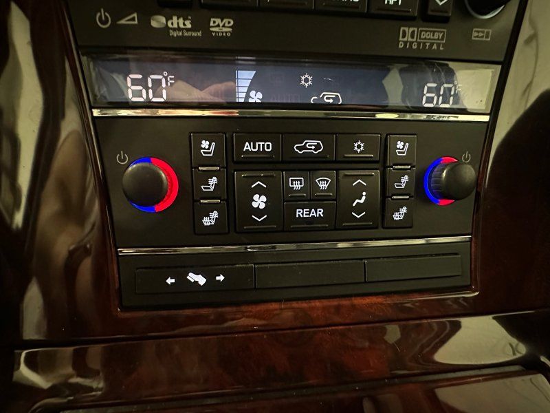2011 Cadillac Escalade ESV Luxury, photo 28