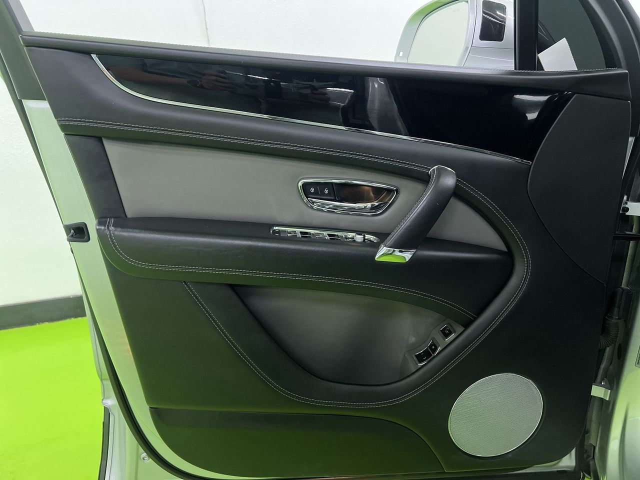 2018 Bentley Bentayga Base - Photo 15