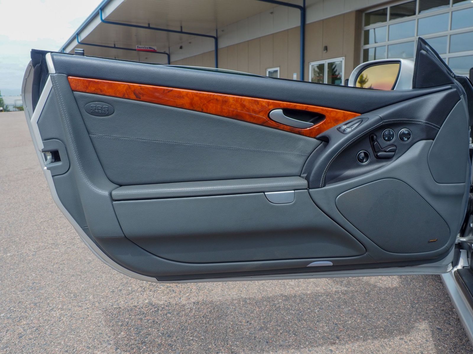 2004 Mercedes-Benz SL-Class 58