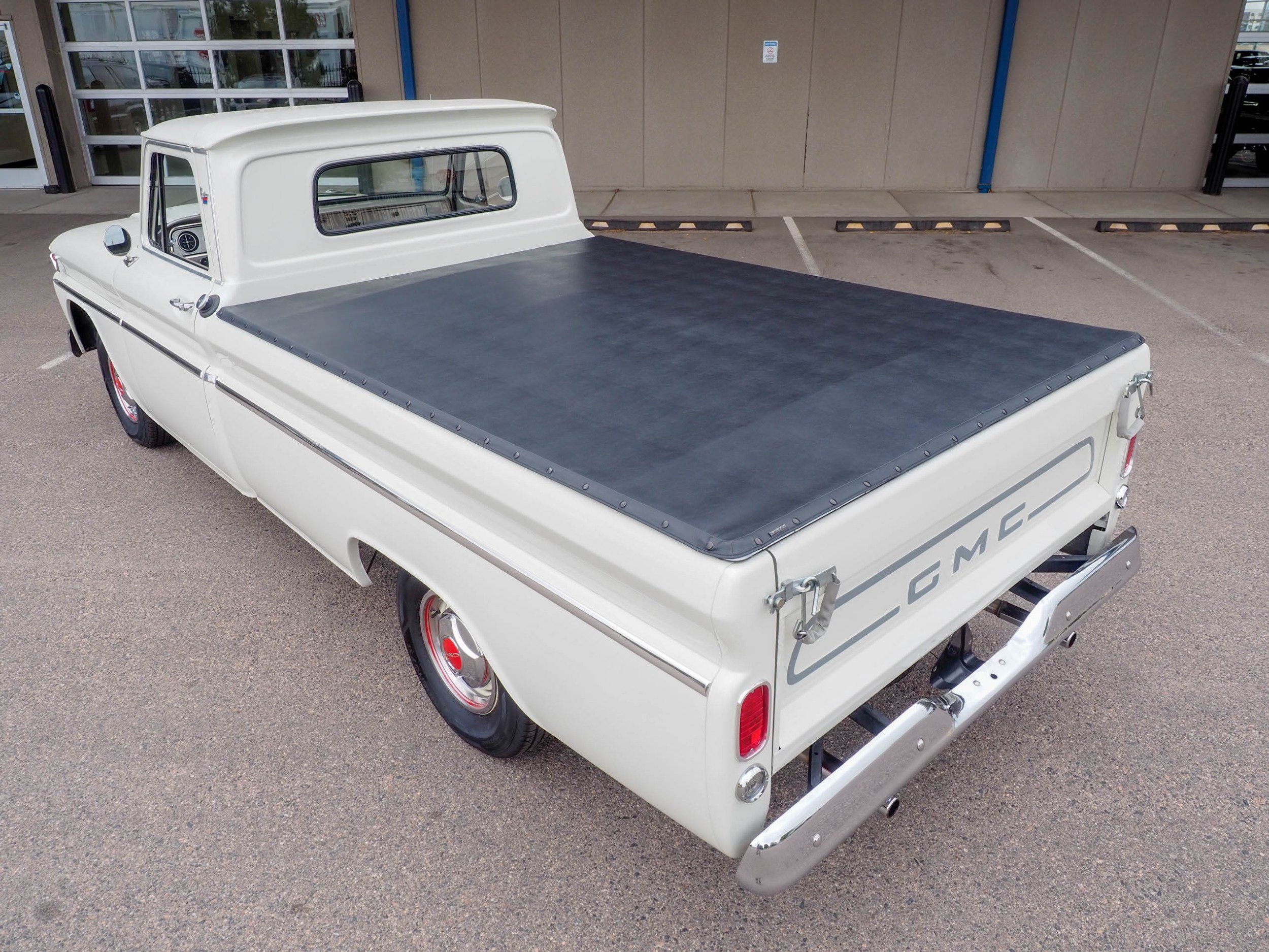 1966 GMC Pickup White RWD