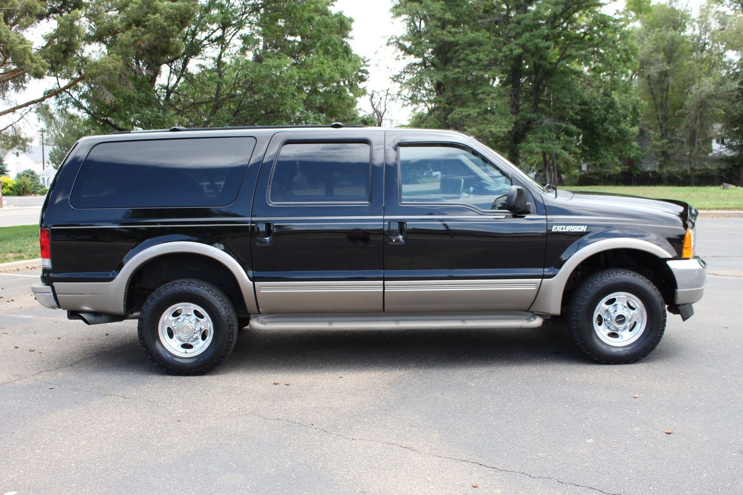 2001 Ford Excursion Limited | Victory Motors of Colorado