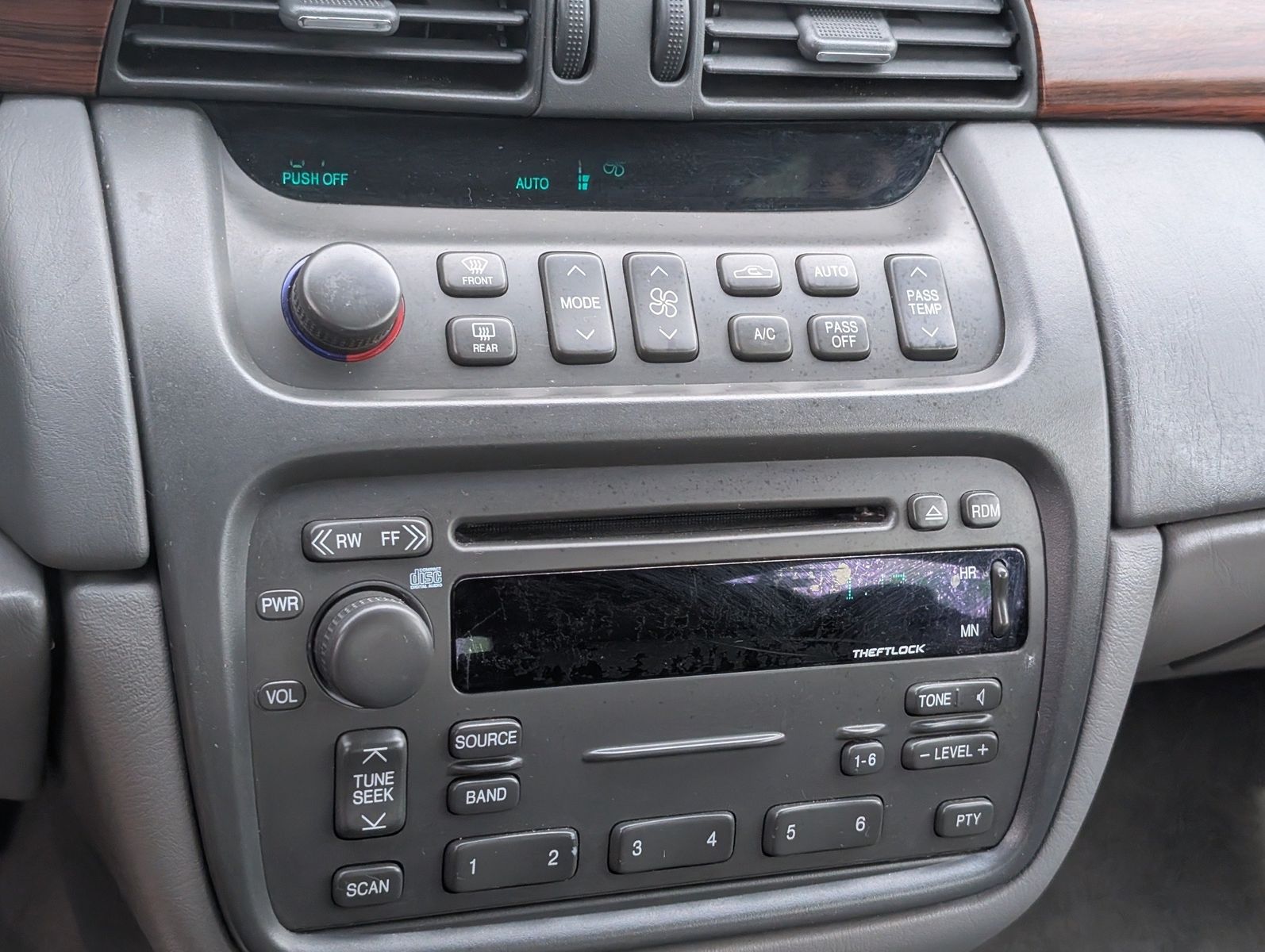 2005 Cadillac DeVille 95