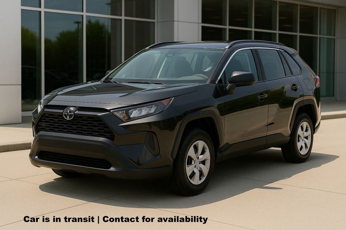 2019 Toyota RAV4 LE's photo