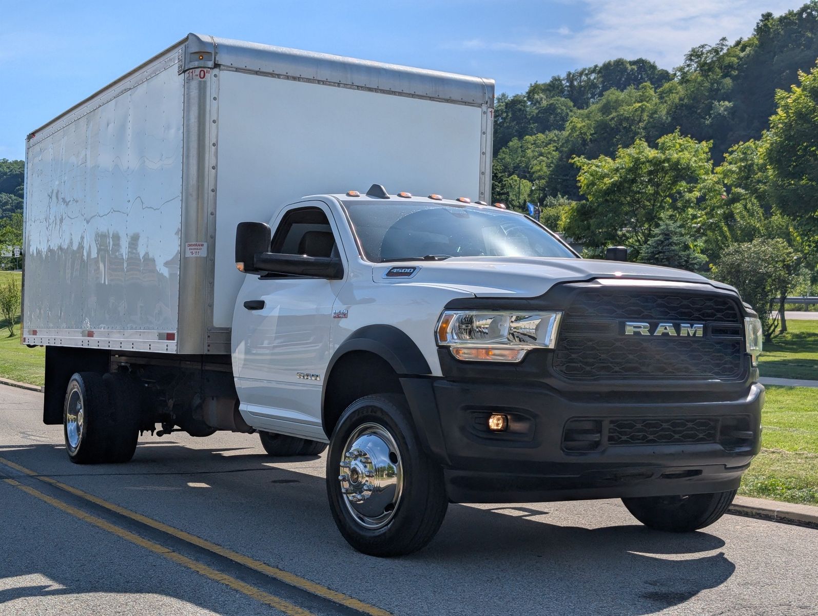 2022 Ram 4500 16' Box Truck 85