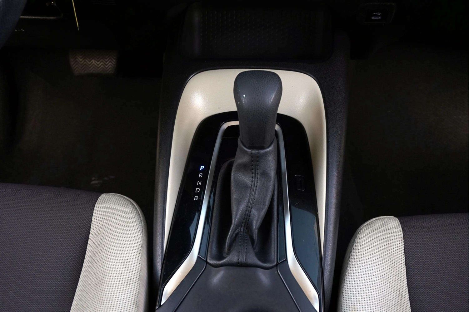 2024 Toyota Corolla LE photo 20