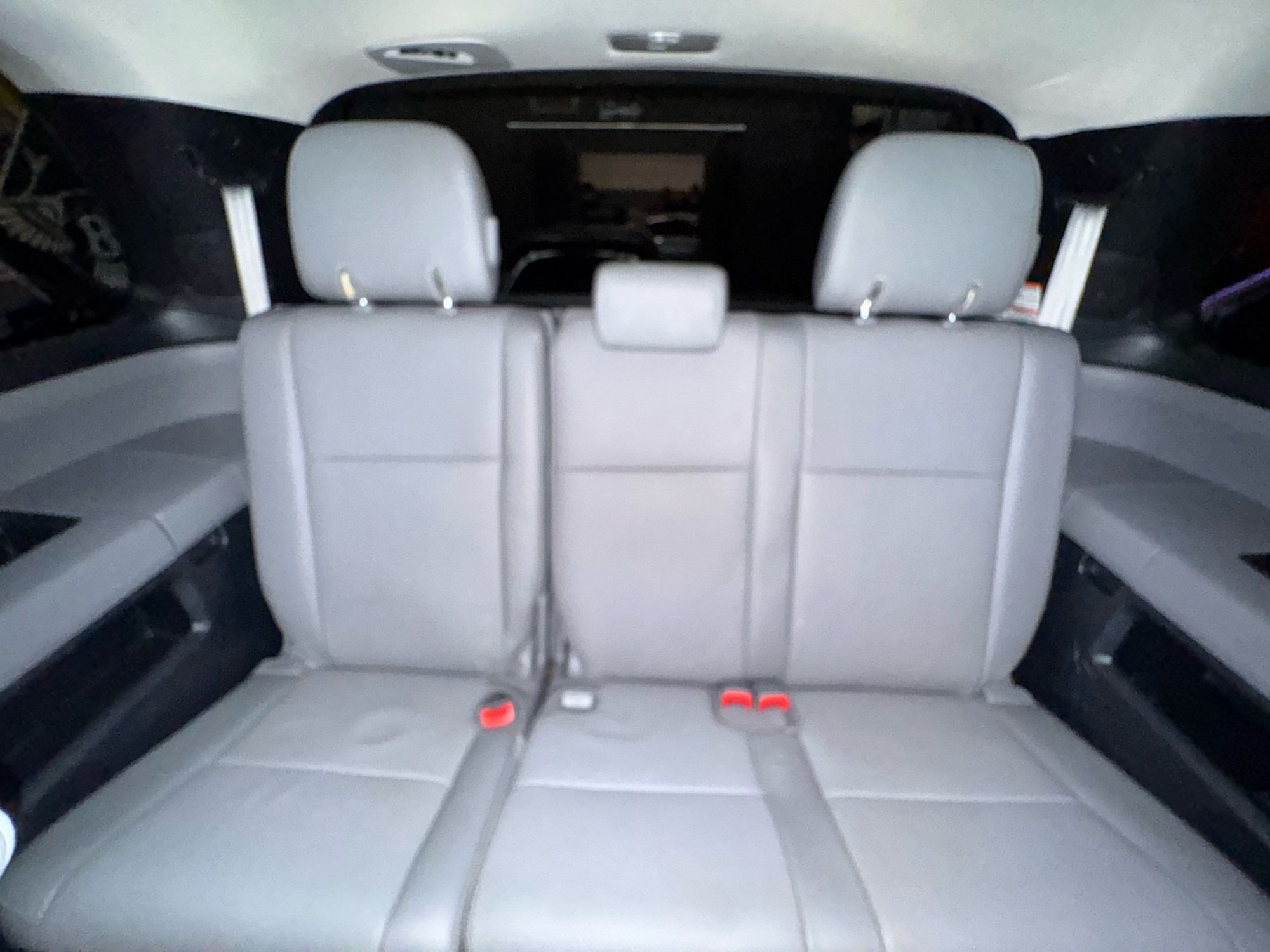 2017 Toyota Sequoia Platinum photo 37