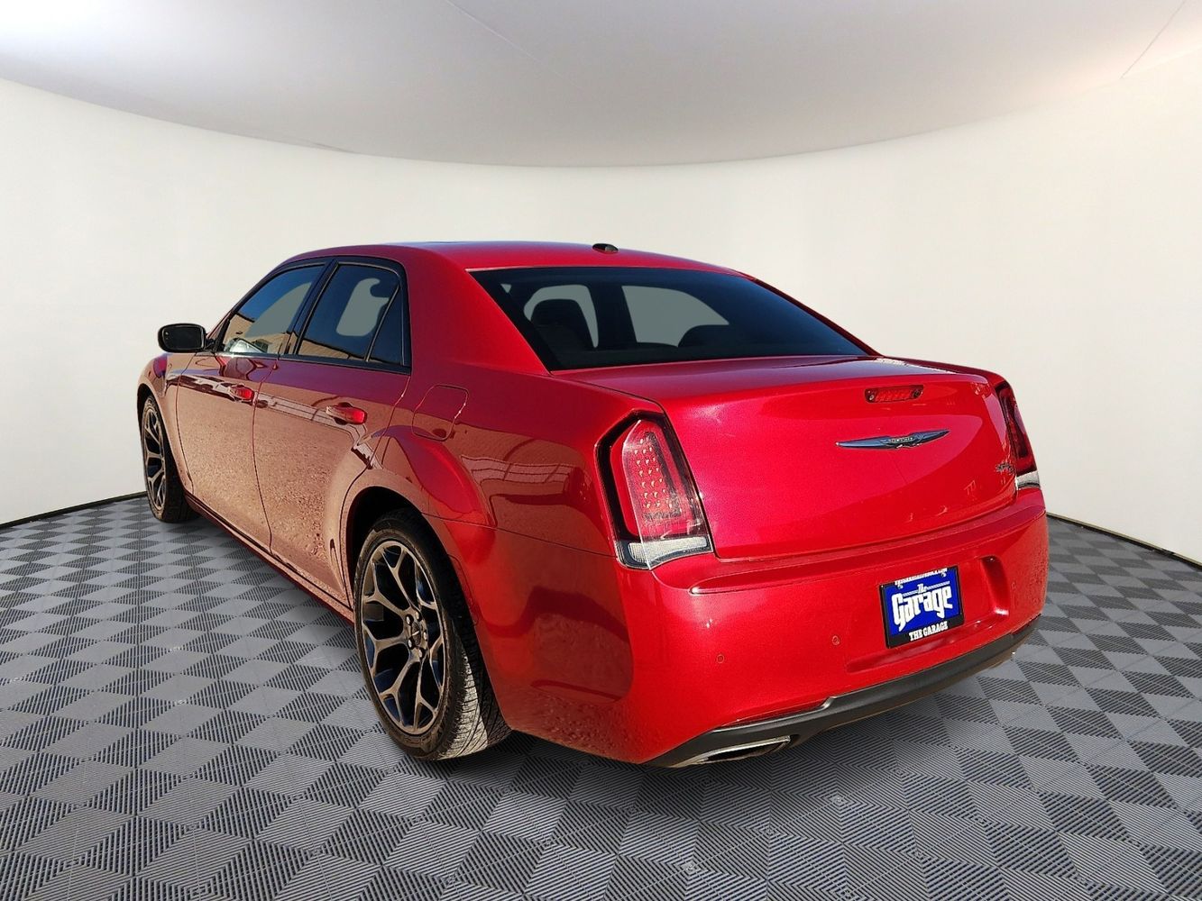 2015 Chrysler 300 S photo 3
