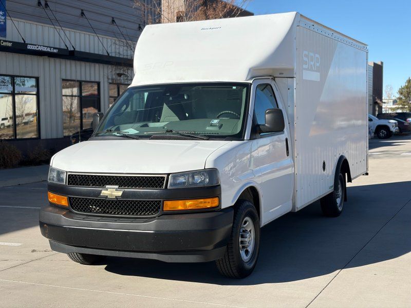 2021 Chevrolet Express Cutaway Base's photo