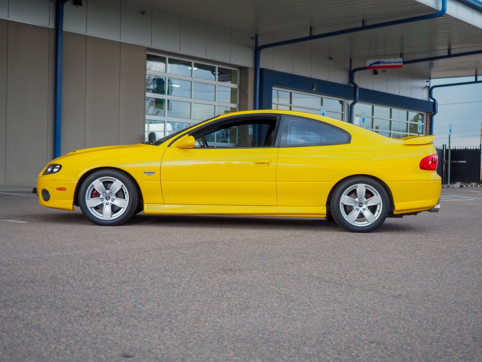 2005 Pontiac GTO 10
