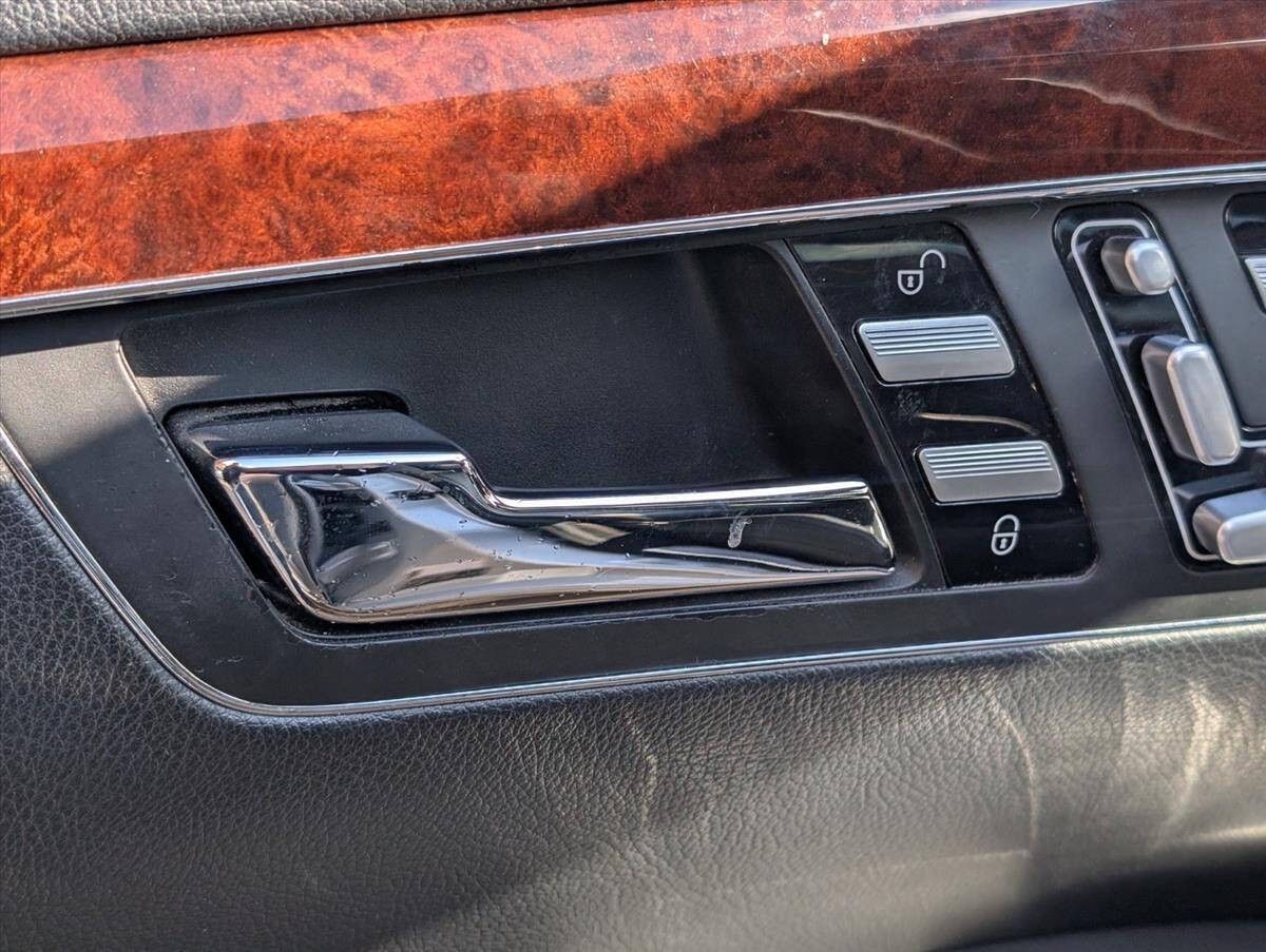 2009 Mercedes-Benz S-Class 40