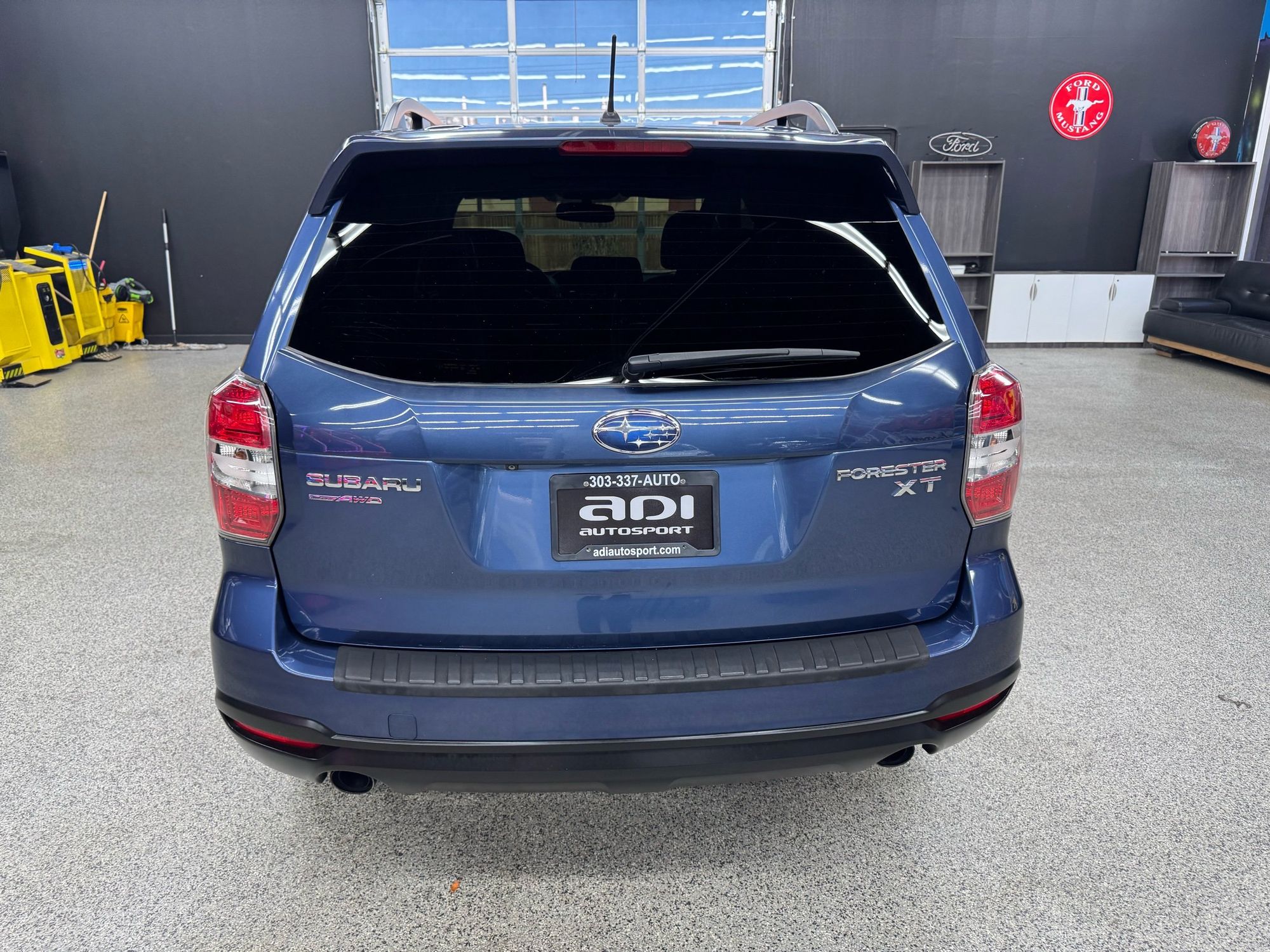 2014 Subaru Forester 2.0XT Premium photo 4