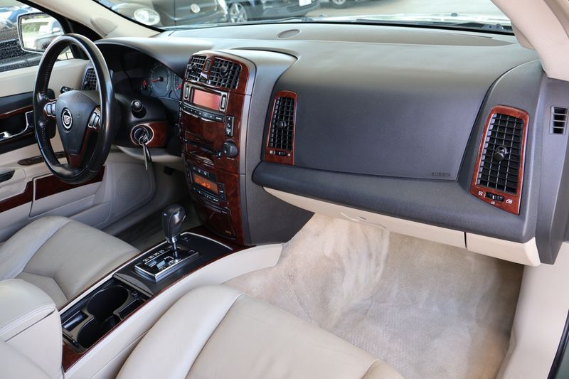 2004 Cadillac SRX Base | Victory Motors of Colorado