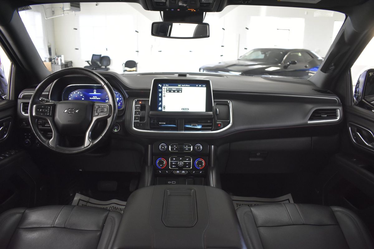 2023 Chevrolet Suburban 4WD RST