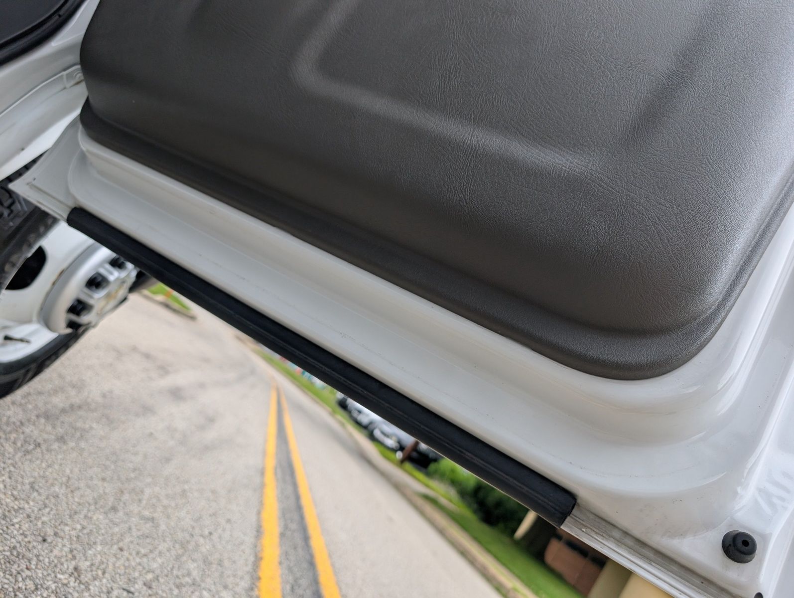 2024 Chevrolet Express Cutaway 135