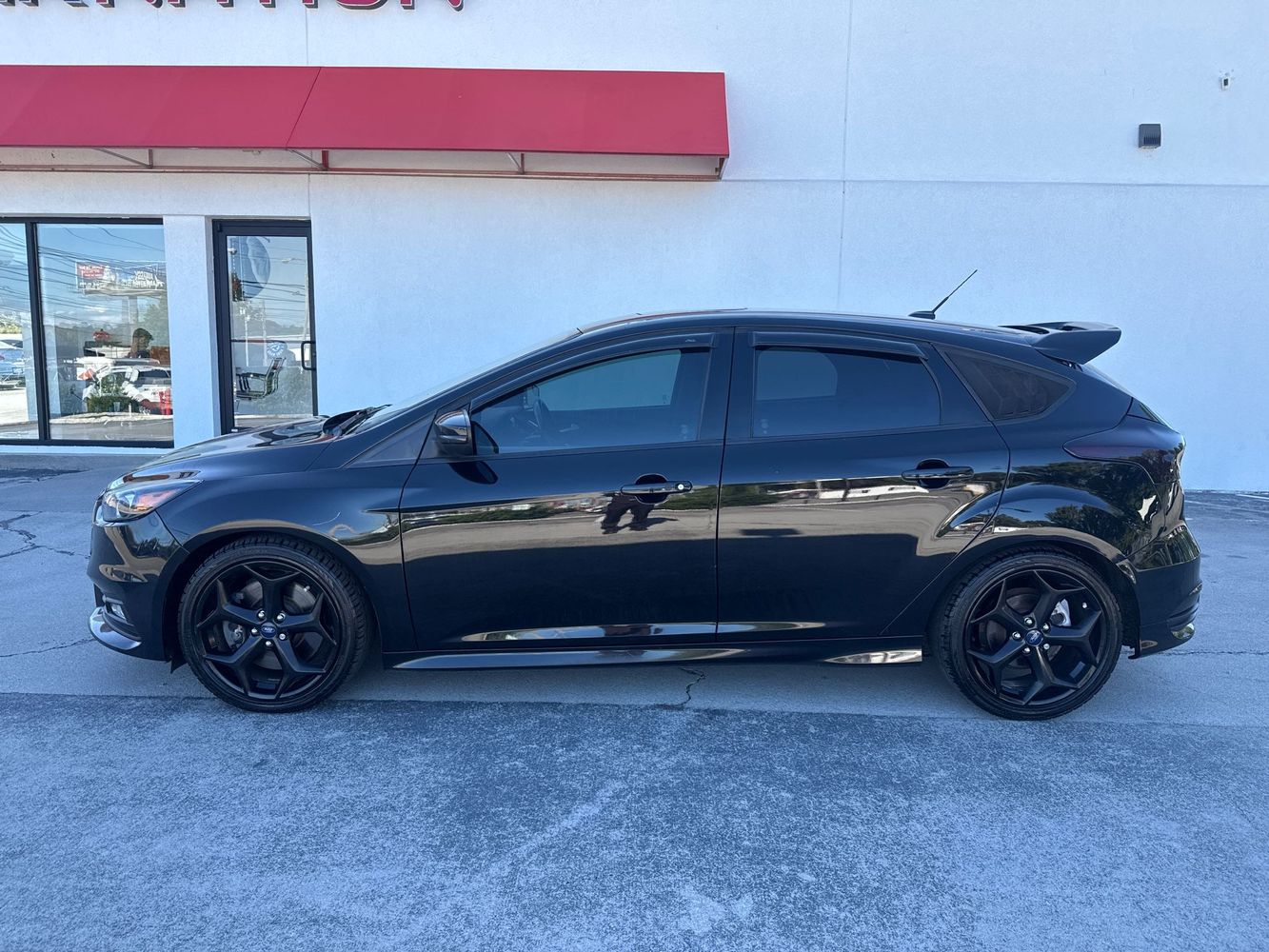 2018 Ford Focus ST photo 2