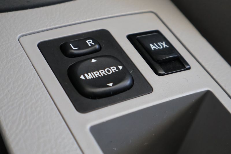 2009 Toyota RAV4 Base | Victory Motors of Colorado