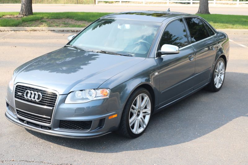 2007 Audi S4 Photos