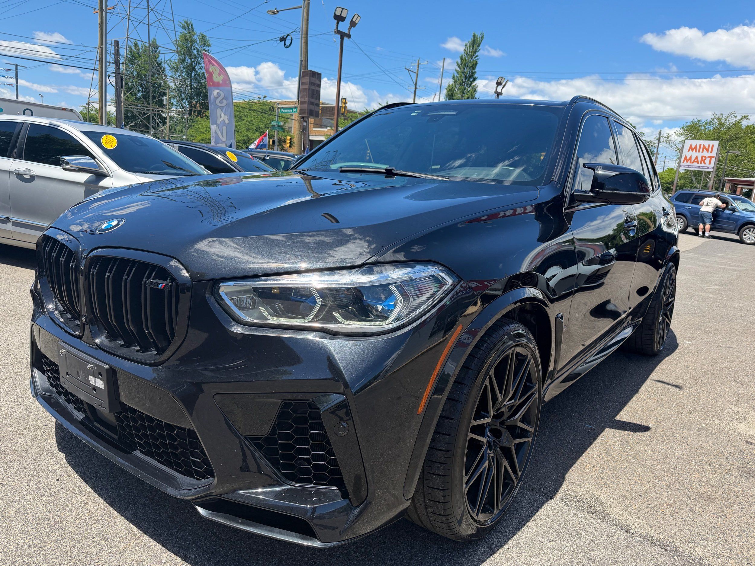 2021 BMW X5 M -'s photo