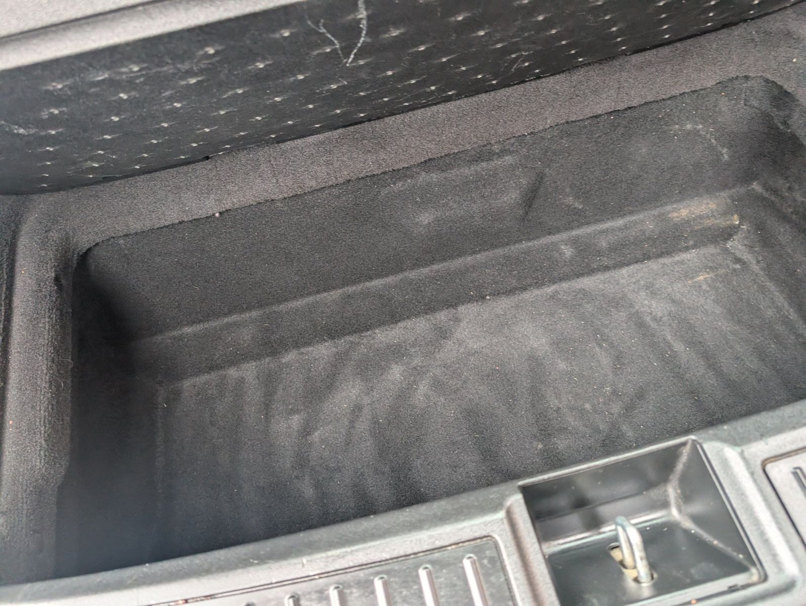 2014 Tesla Model S 43