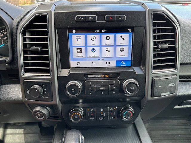 2019 Ford F-150 XLT photo 17