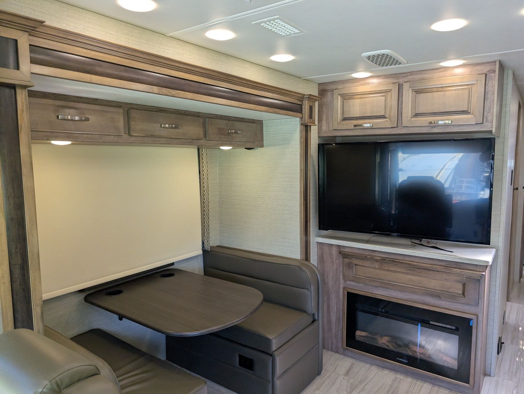 2019 Jayco Embark 83