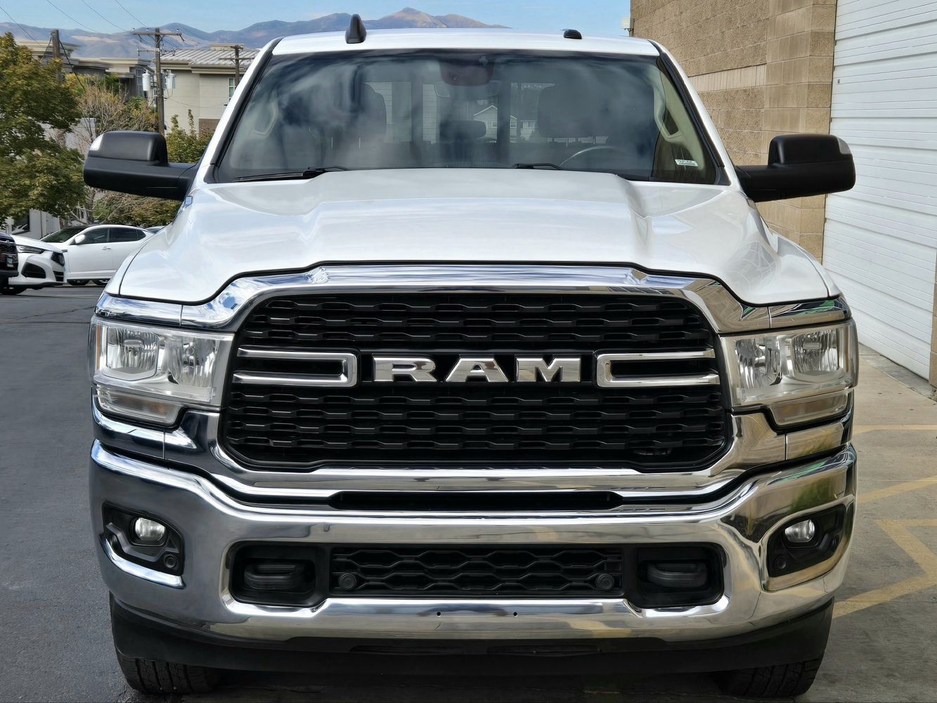 2022 Ram 3500 Big Horn Lone Star photo 8