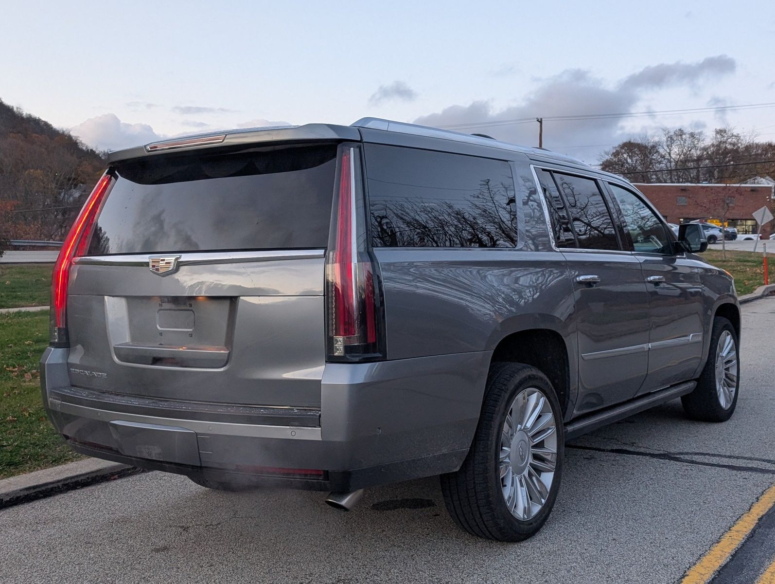 2019 Cadillac Escalade ESV 4