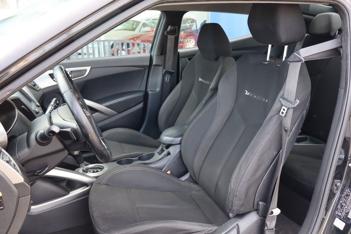 2017 Hyundai VELOSTER 