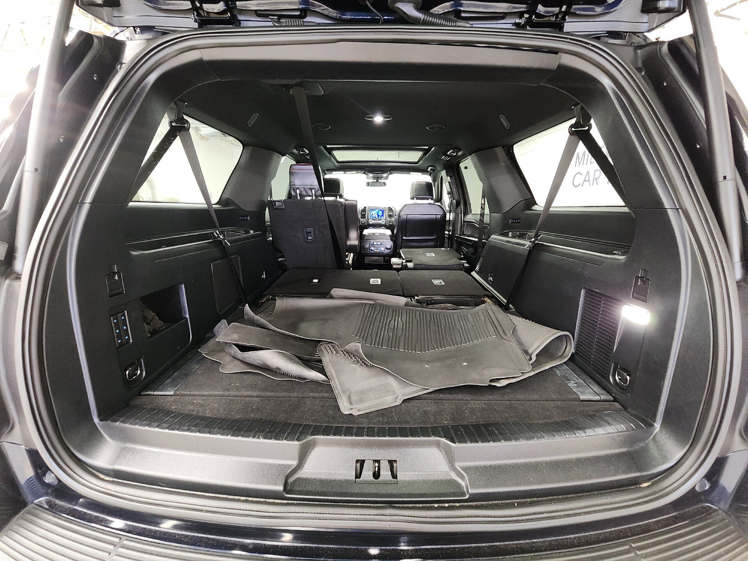 2021 Ford Expedition MAX Limited photo 17
