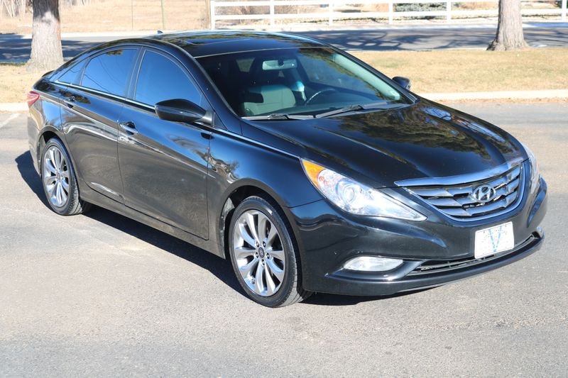 2012 Hyundai Sonata Photos