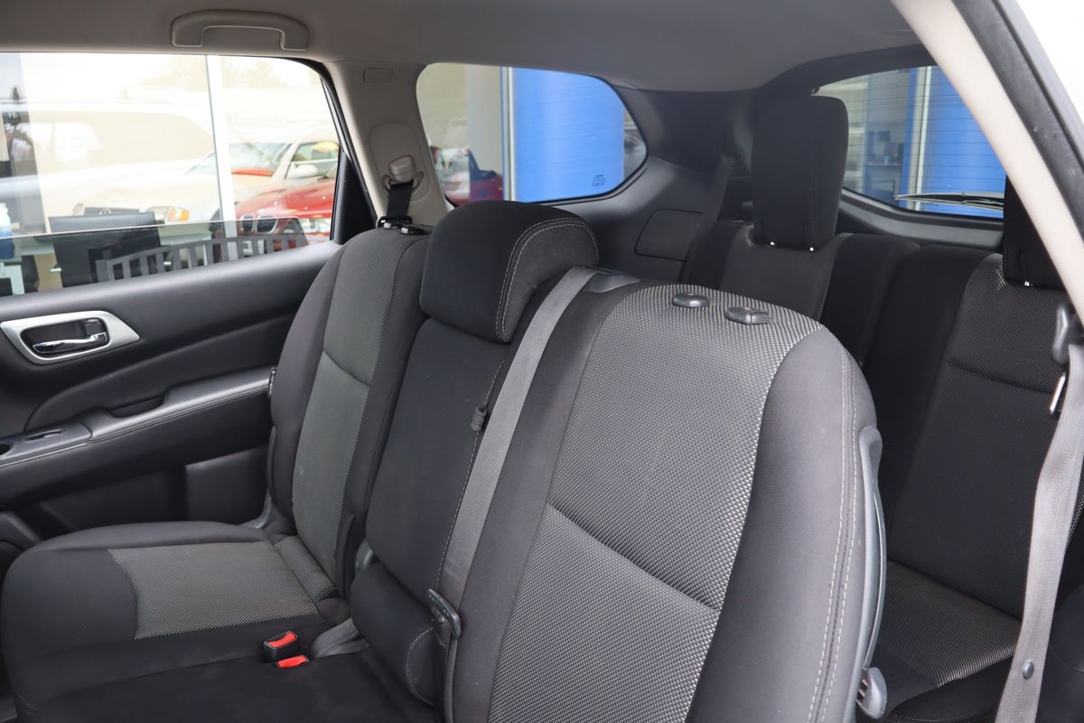 2019 Nissan Pathfinder SV