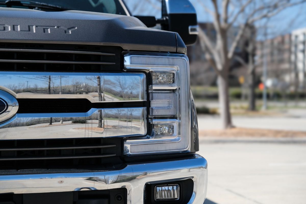 View vehicle photo 6