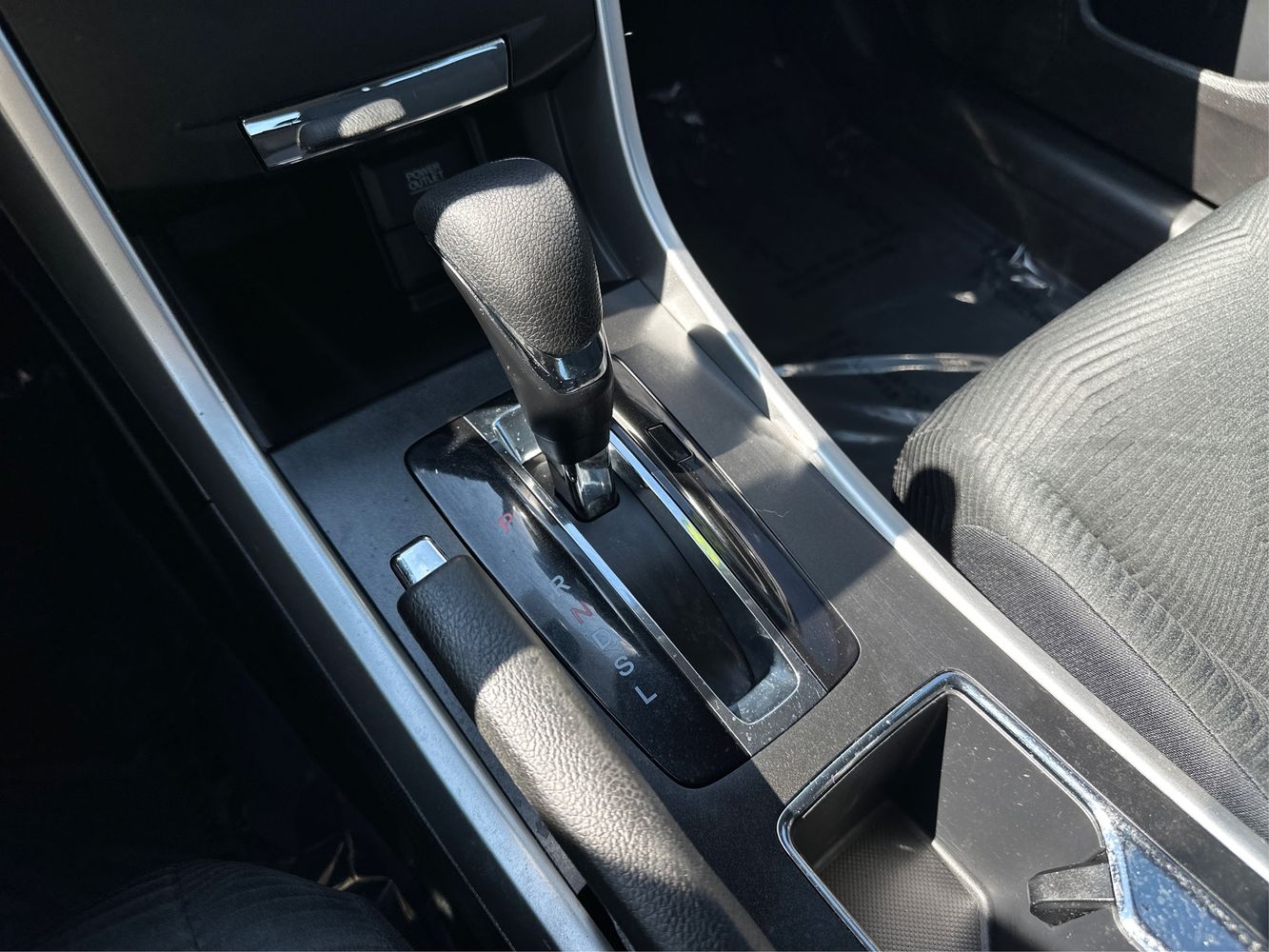 2014 Honda Accord LX photo 24