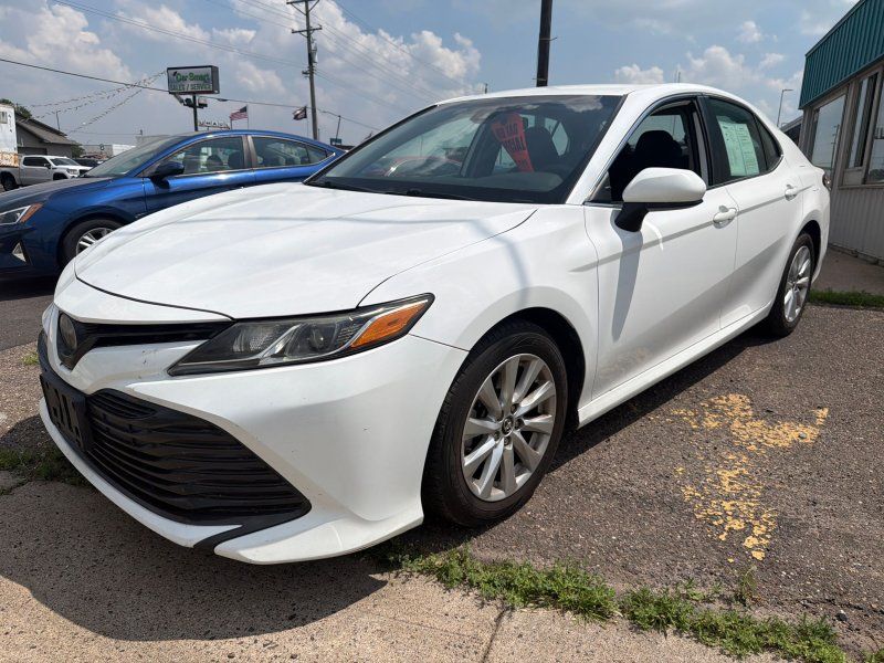 White 2019 Toyota Camry Sedan Front-Wheel Drive 8-Speed Automatic