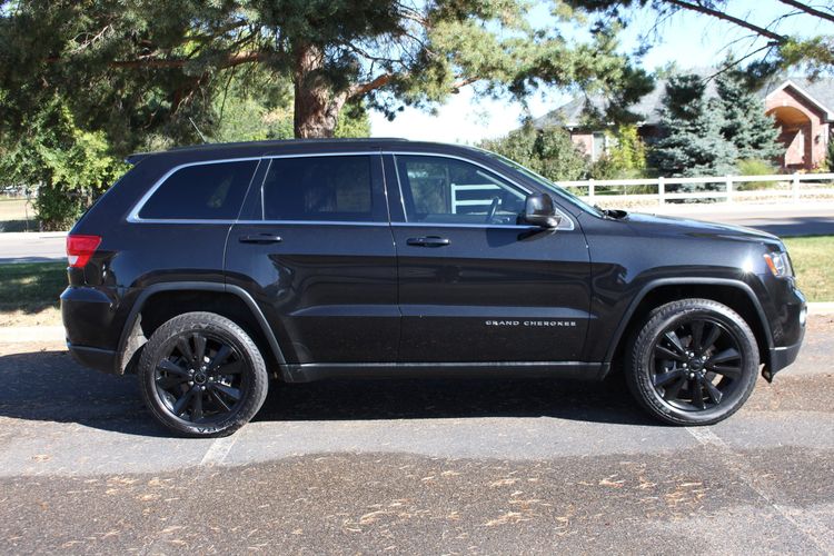 2013 Jeep Grand Cherokee Laredo | Victory Motors of Colorado