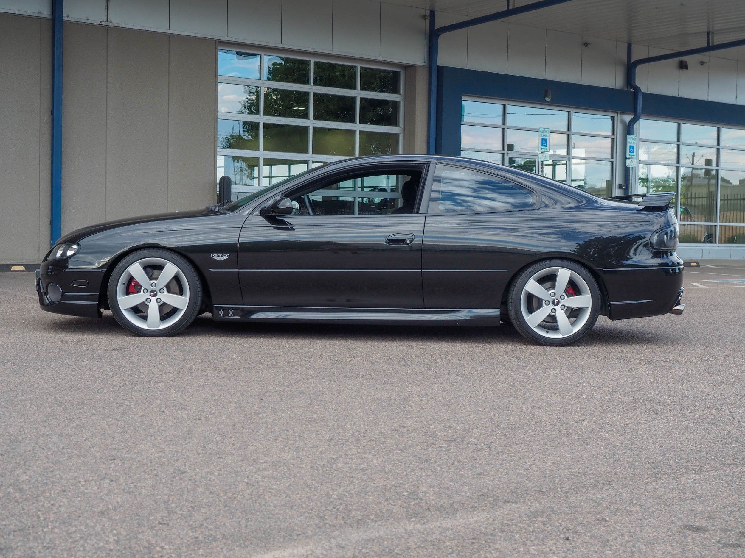 2005 Pontiac GTO Black 