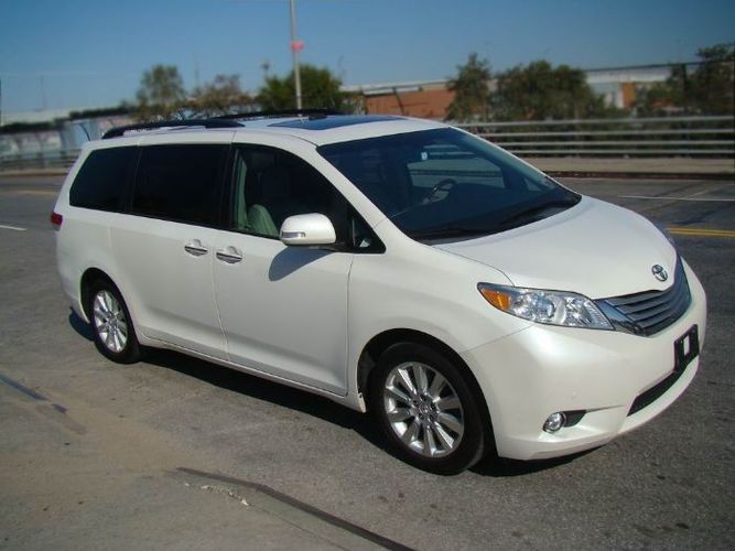 2013 Toyota Sienna XLE Limited AWD | Zoom Auto Group - Used Cars New Jersey