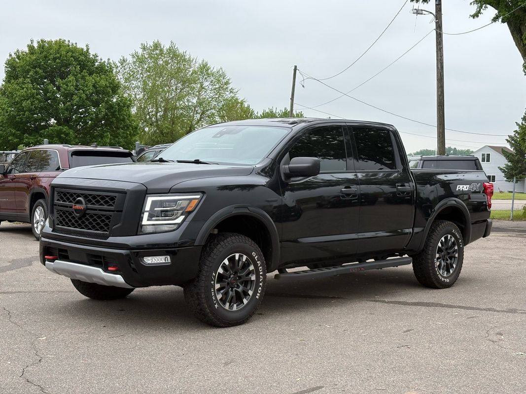 View vehicle photo 4