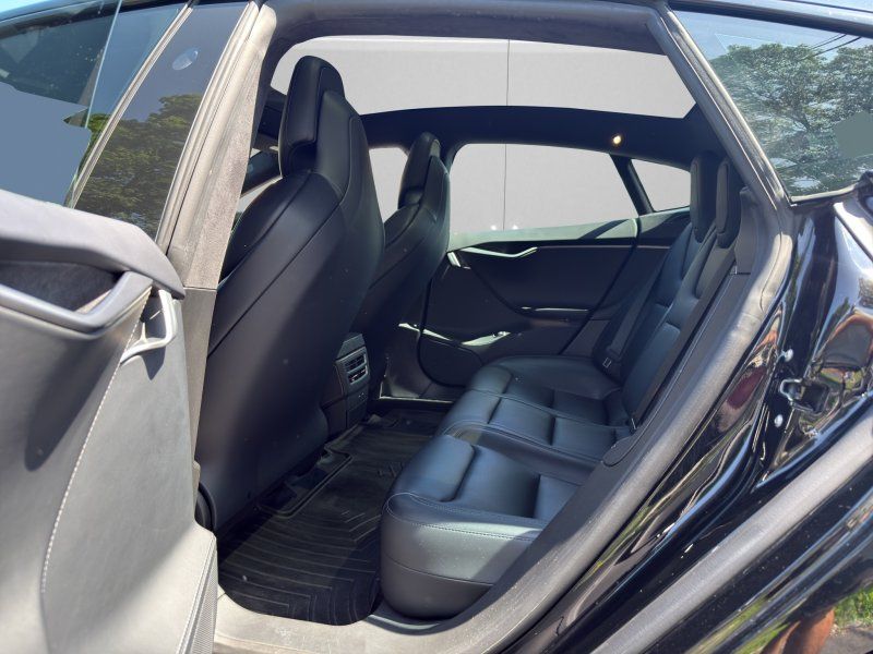 2019 Tesla Model S Long Range photo 10